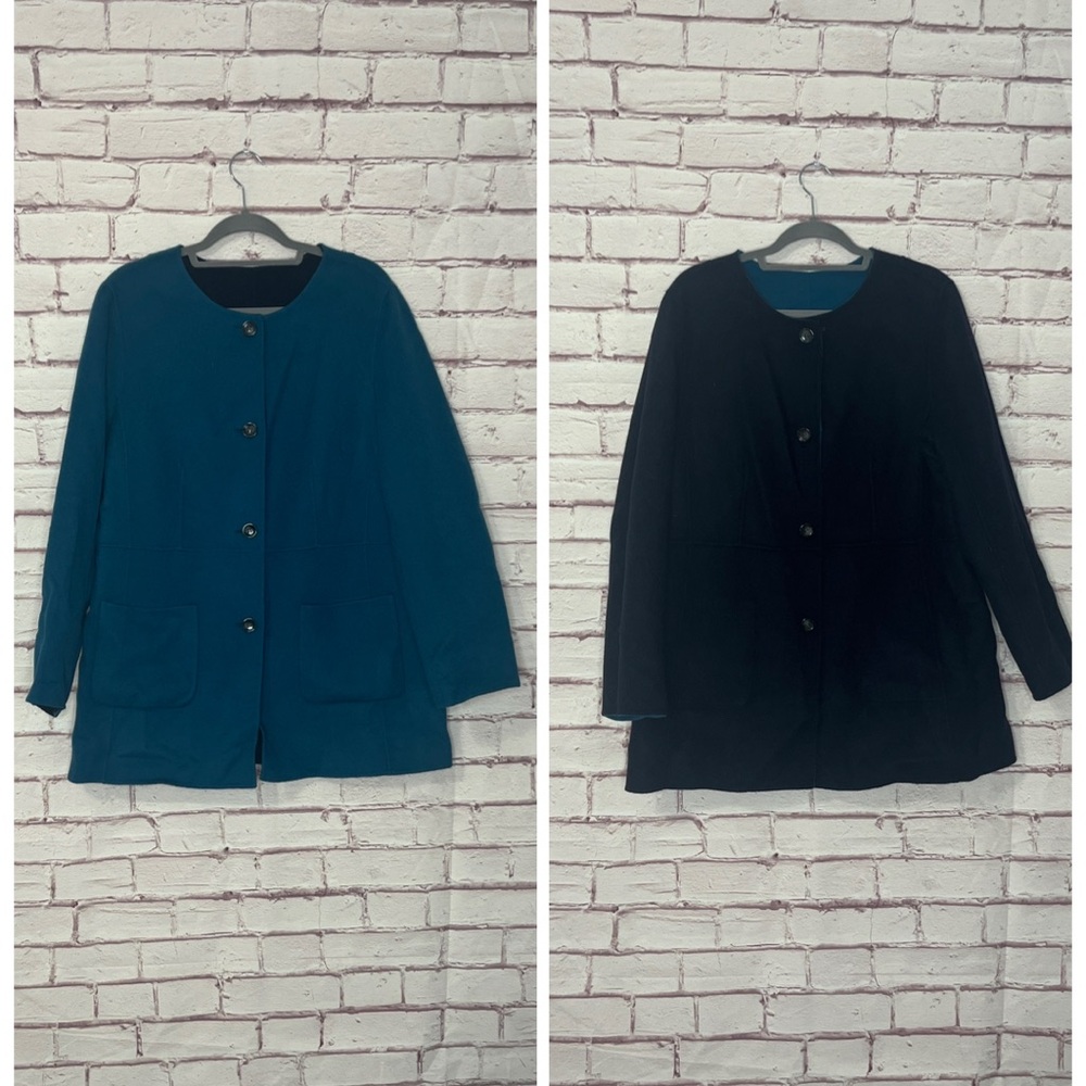 Talbots Wool Blend Reversible Navy & Teal Coat Like New Size 16